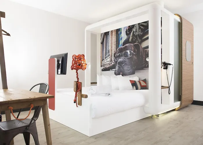 The Corner London City